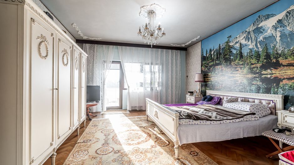 VANDUT! Vilă cu 4 apartamente aproape de centrul Timișoarei - Poză 3