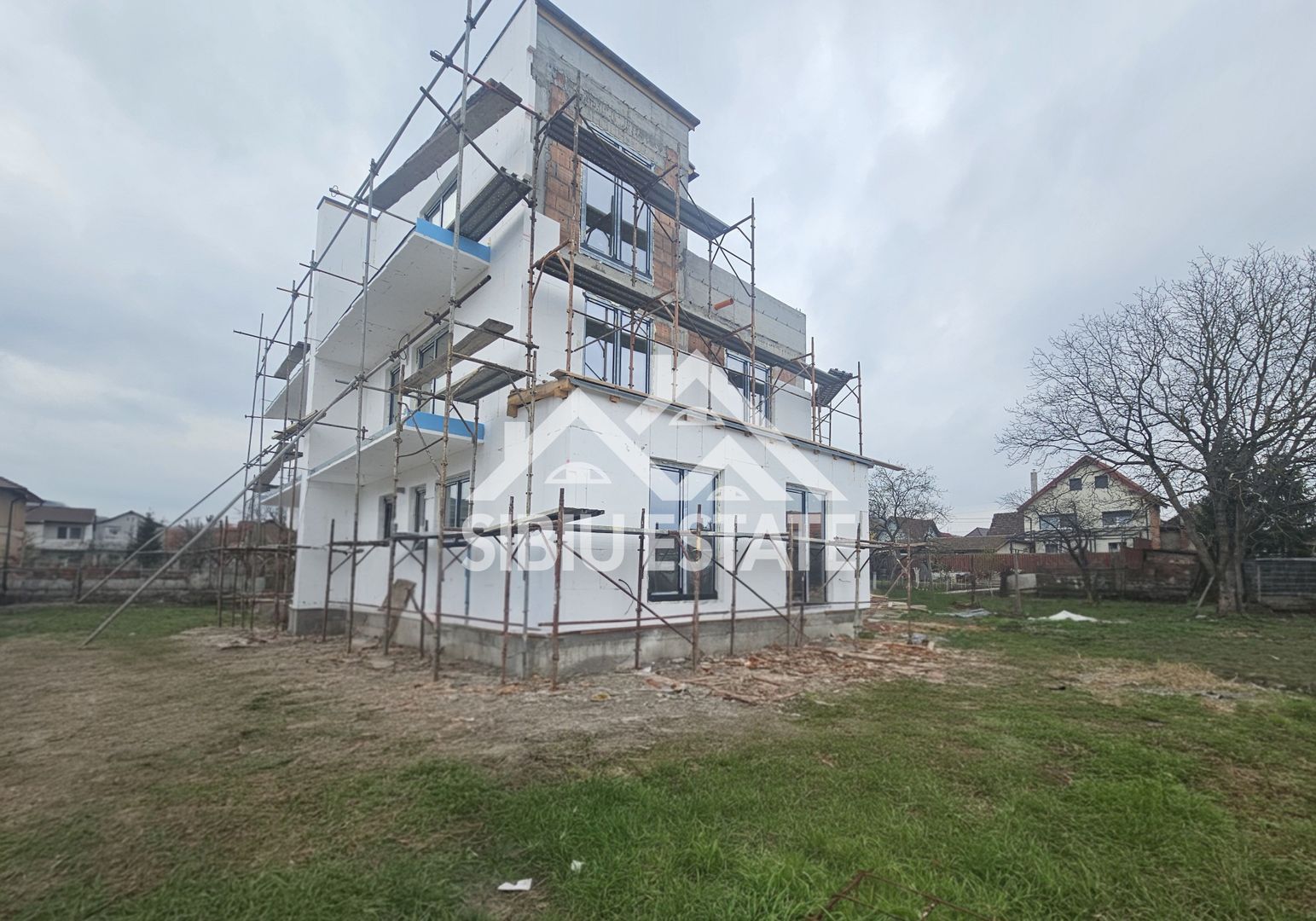 Casa noua in Sibiu, 4 camere, terasa - Poză 2