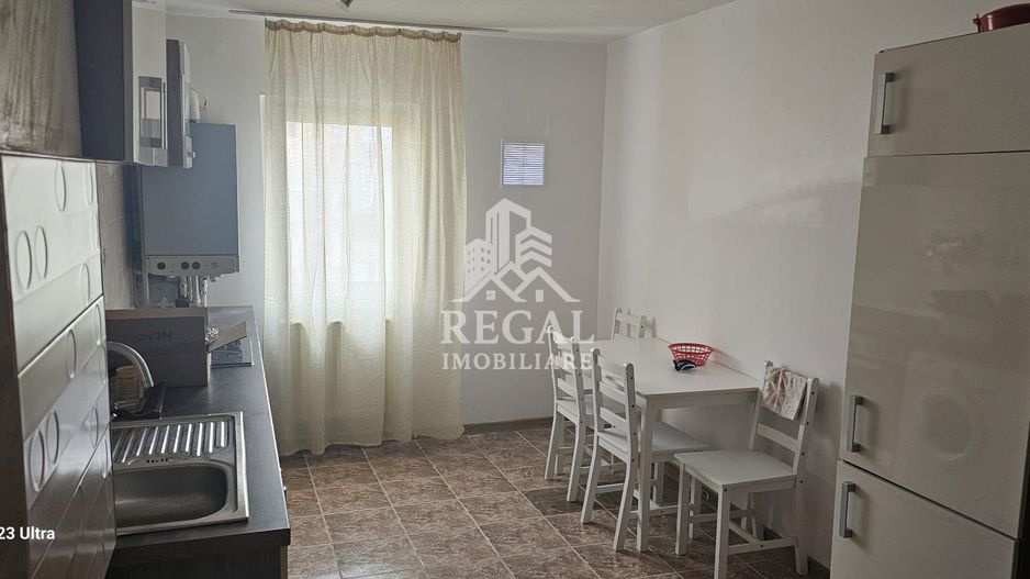 Apartament de închiriat – zona M5/1 - Poză 2