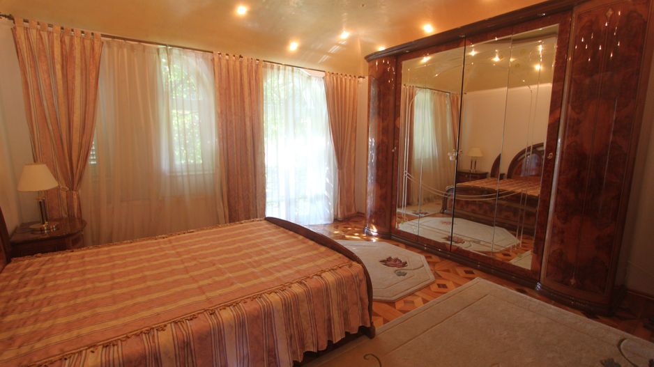 Casă / Vilă cu 8 camere de vânzare în zona Semicentral - Poză 67