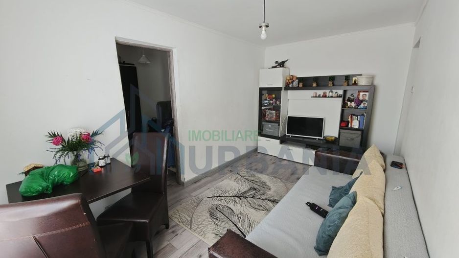 Apartament 3 camere de vânzare, Tătărași, Iași - 41 mp, etaj 4/4 - Poză 1