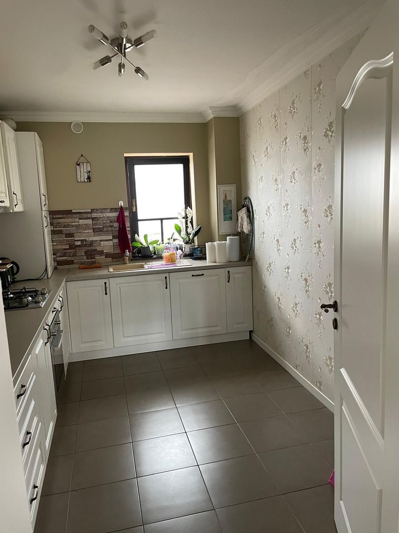 Casă modernă mobilată | 3 dormitoare |  Ansamblu privat | Strada asfaltata - Poză 7