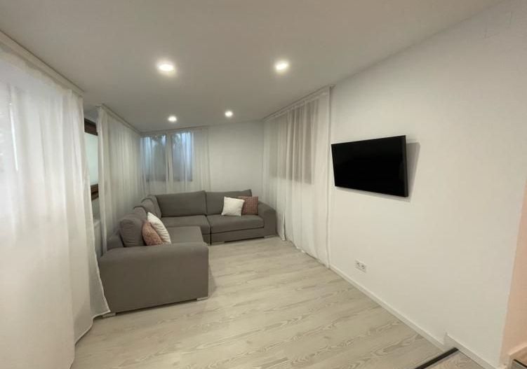 Apartament de inchiriat 4 camere Aron Cotrus Herastrau - Poză 16