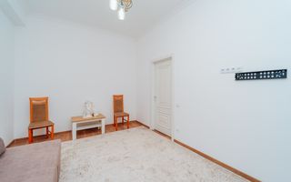 Apartament cu 2 camere, Centru - Poză 13