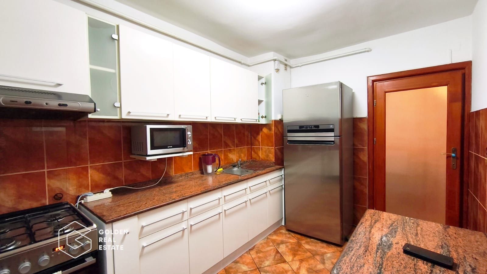 Apartament spatios cu 2 balcoane, centrala proprie, zona Micalaca - Poză 4