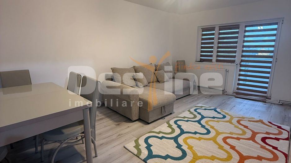 Apartament de inchiriat 3 camere, central Campina! - Poză 1