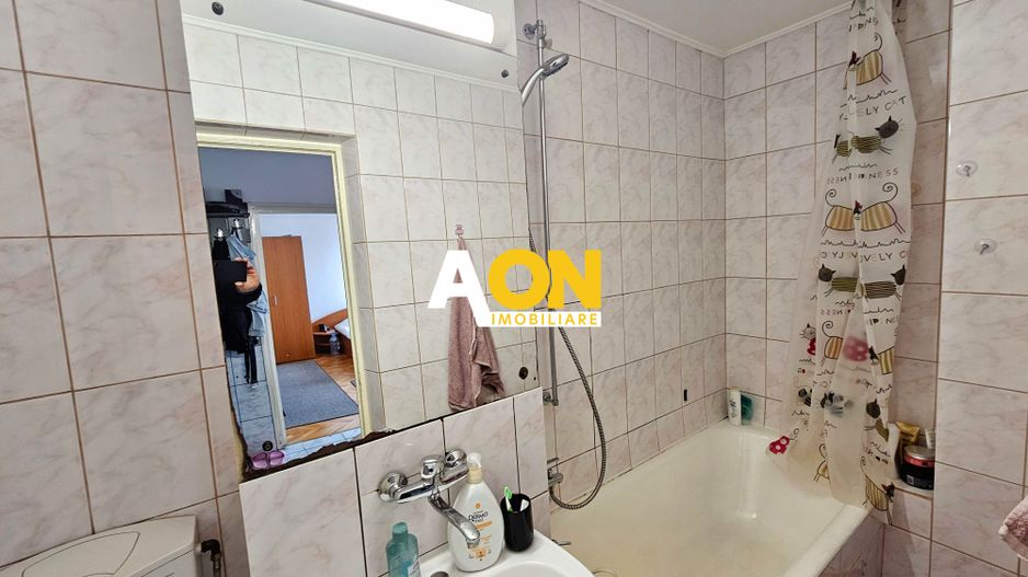 Garsoniera decomandata, etaj intermediar, M-uri - Poză 7