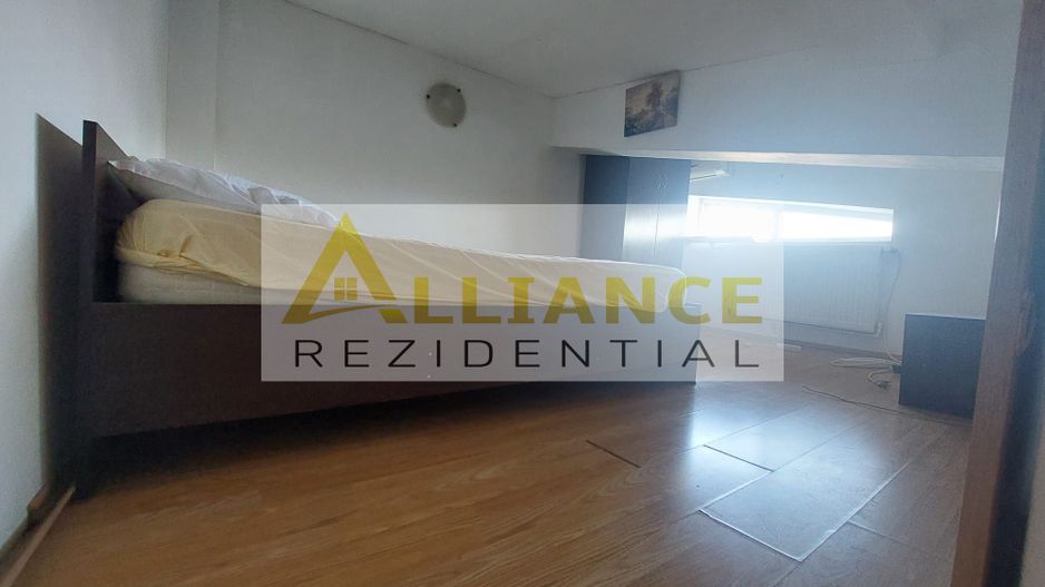 Apartament Mansardat cu 2 Camere în Postalionului - Poză 1