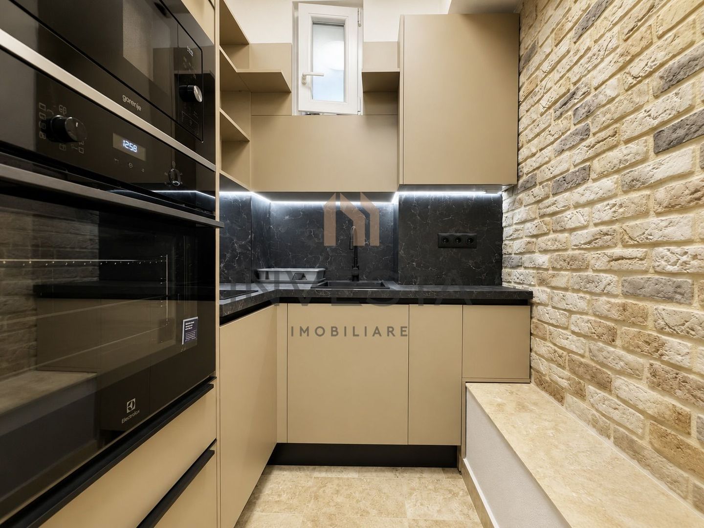 Apartament cu 2 camere de inchiriat la 2 minute de Piata Unirii! - Poză 6