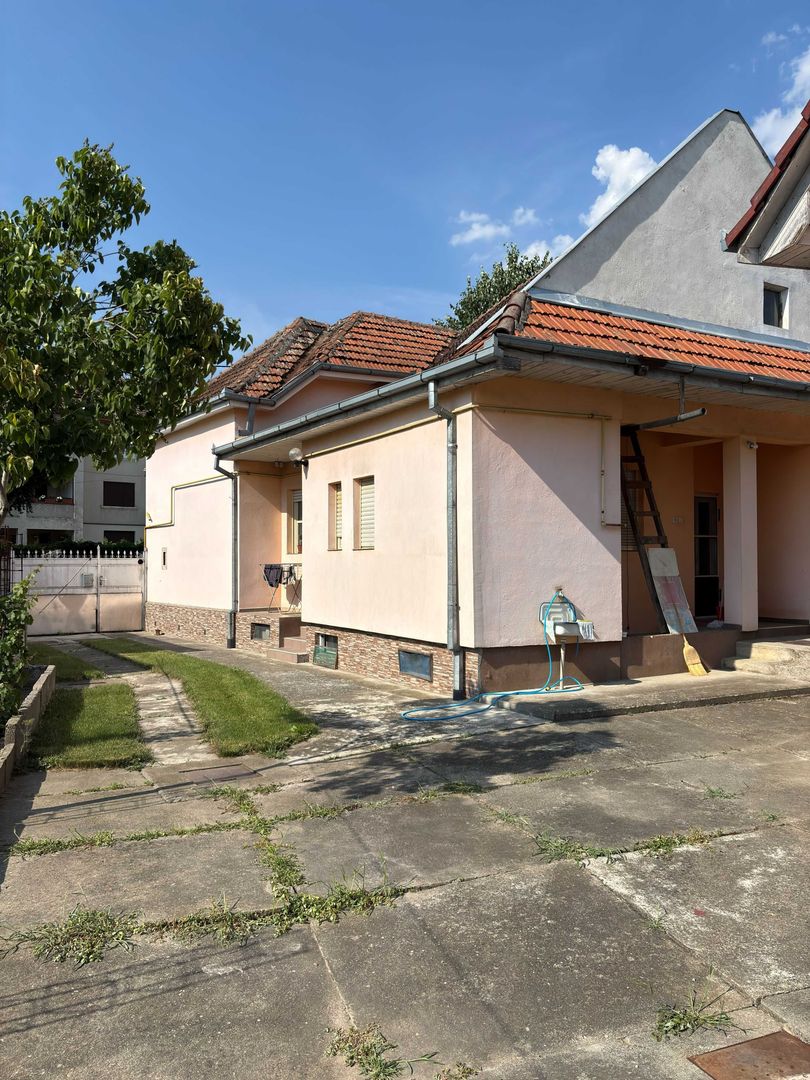 Casă deosebită cu grădină liniștită aproape de centru - Poză 2