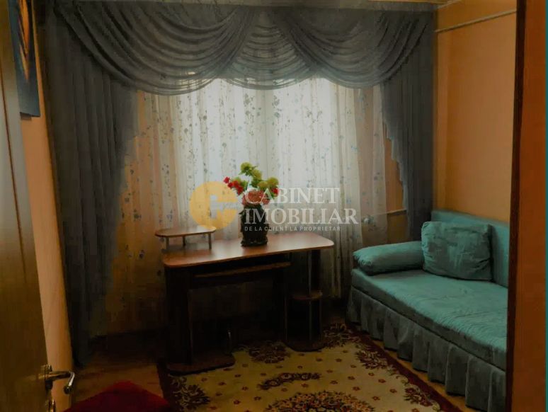 Apartament cu 2 camere decomandat zona Podul de Fier ideal pentru investitii - Poză 4