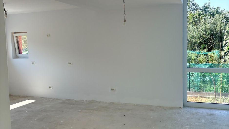 VILĂ CONTEMPORANĂ DE VÂNZARE – 450.000 €     COMISION% - Poză 12