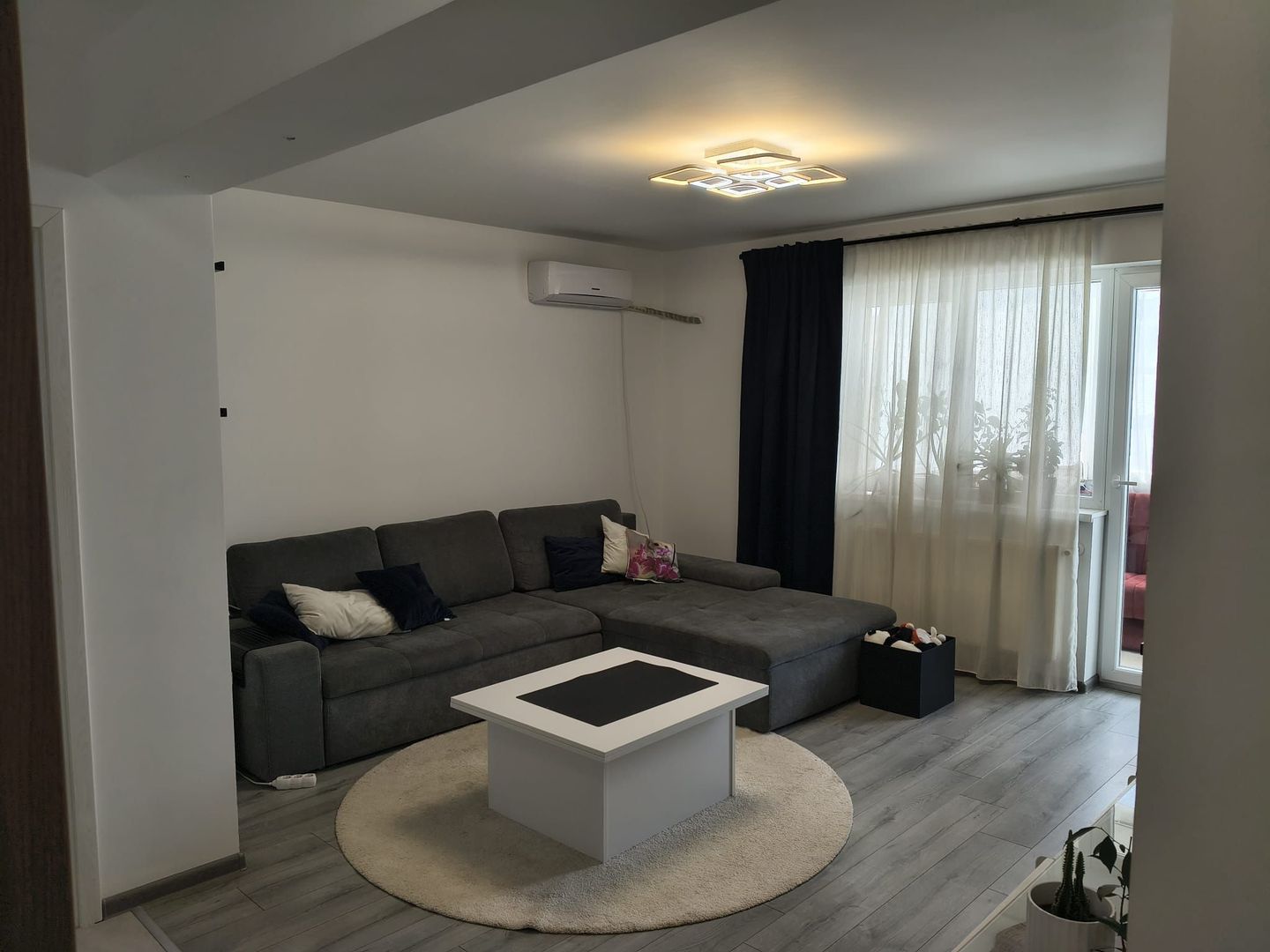 2cam.dec,parcare inclusa,partial mob-util,11min metrou D.Leonida - Poză 1