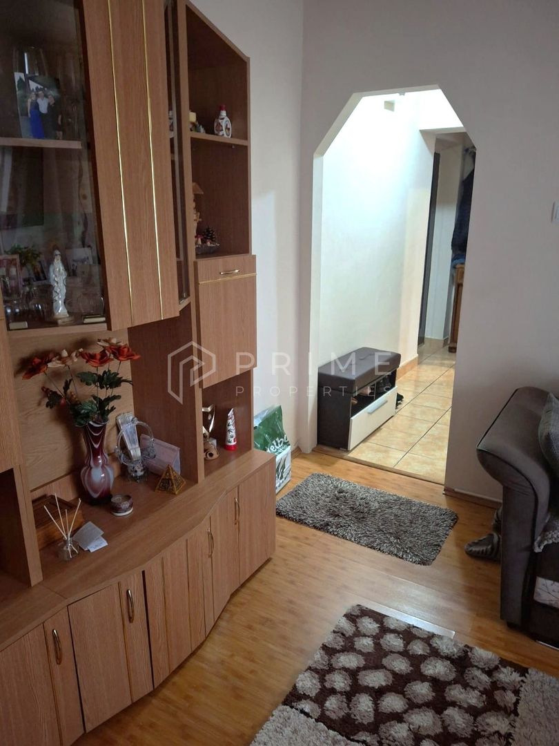 Apartament reconfigurat la 2 camere spațioase – Etaj 1 - Poză 2