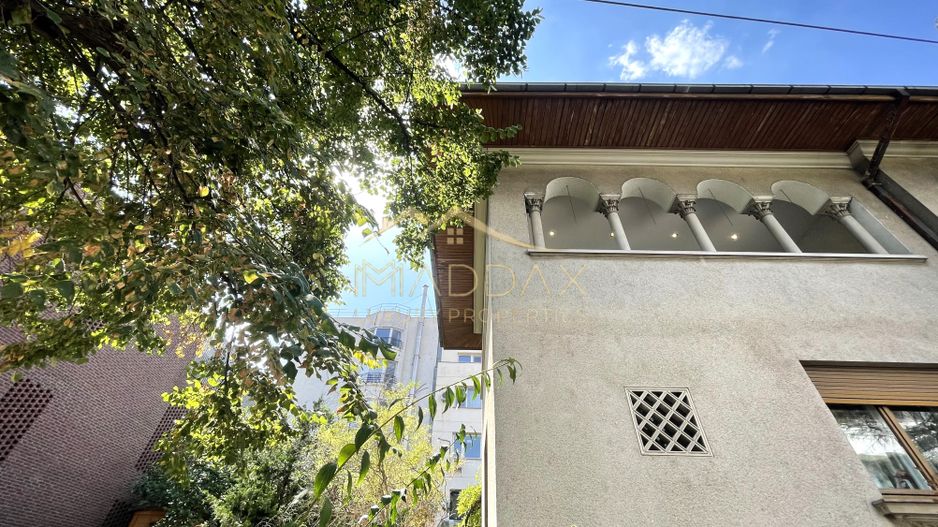 4 rooms ***203 SQM useful*** / 38 SQM terrace + garage / Primaverii - Poză 4