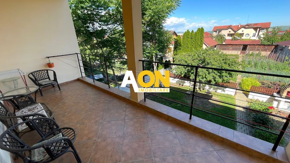 Casă cu 6 camere, teren 912 mp, garaj dublu, în zona Cetate-Schit - Poză 9