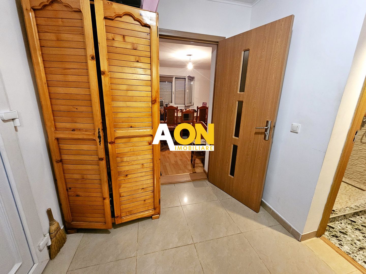 Casa cu doua corpuri, 5 camere, 1580 mp teren, Dealul Furcilor - Poză 21