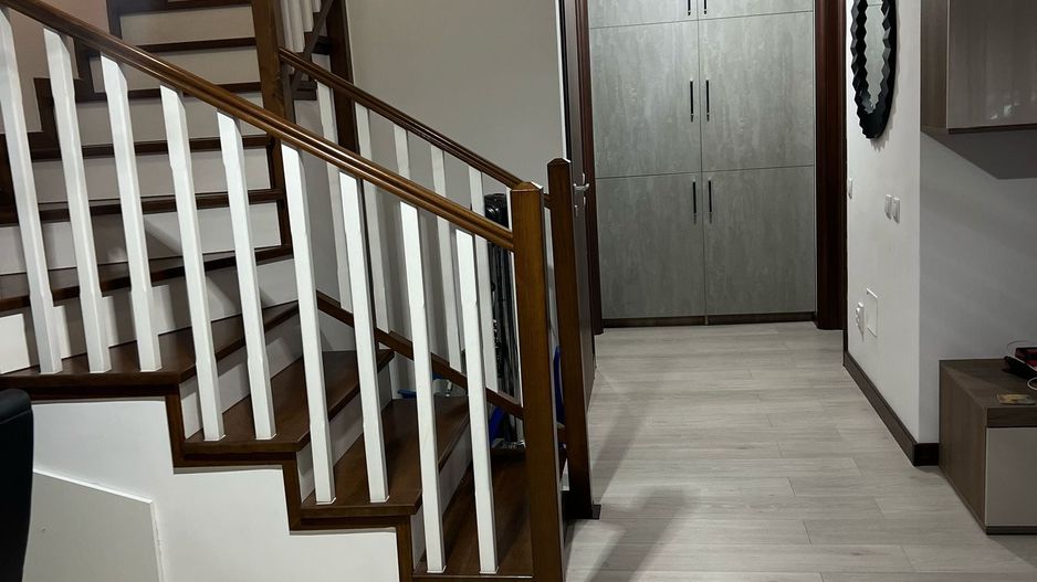 Casa mobilata/utilata Popesti Leordeni + curte - Poză 2