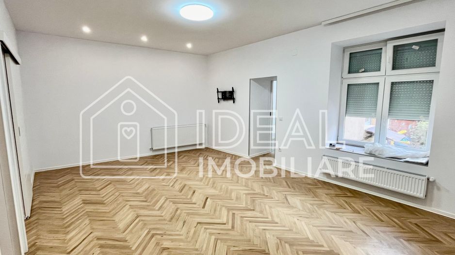 Apartament Ultracentral cu 2 camere complet renovat - de vânzare - Poză 3