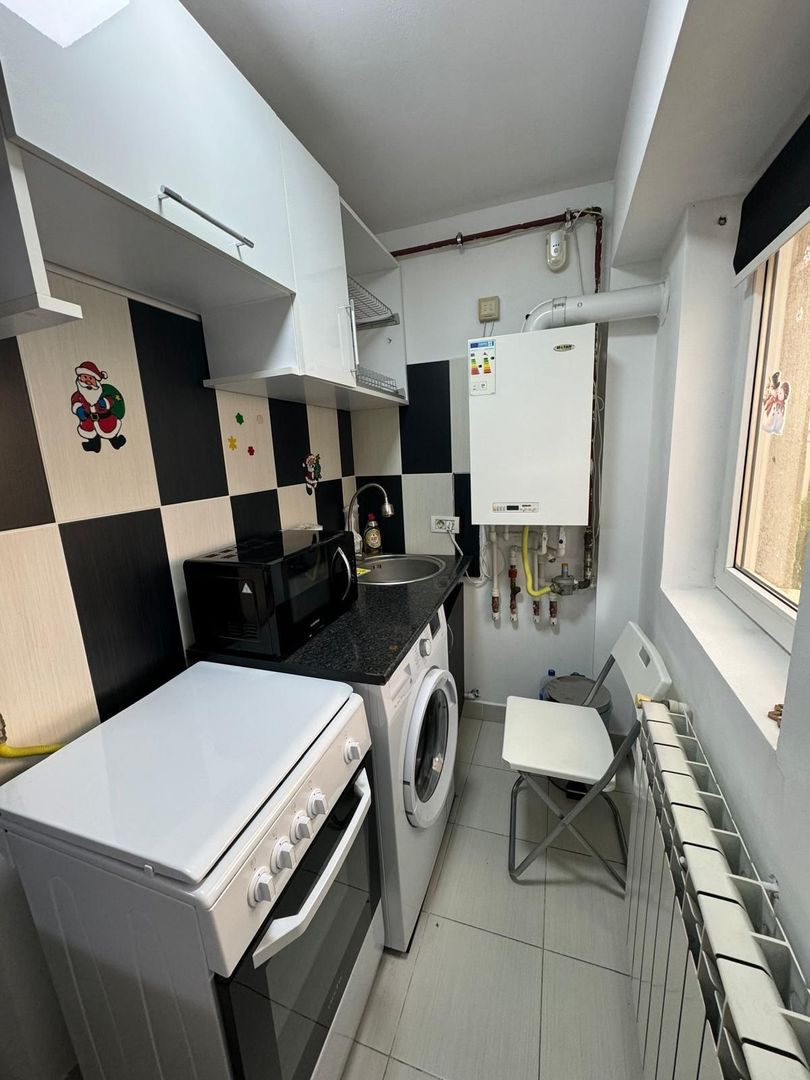 Garsonieră de închiriat – Șos. București, etaj 4 (deasupra CEC Bank) - Poză 8