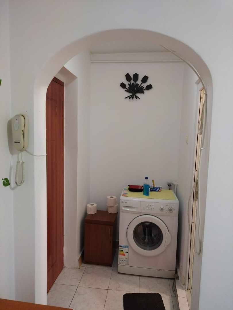 Garsoniera in stare buna Crinul de Padure Parc Drumul Taberei - Poză 3