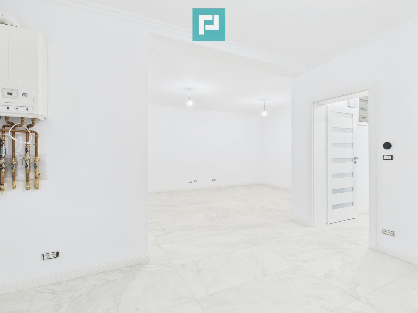 Vilă ultramodernă cu 4 camere în Gai - Poză 3