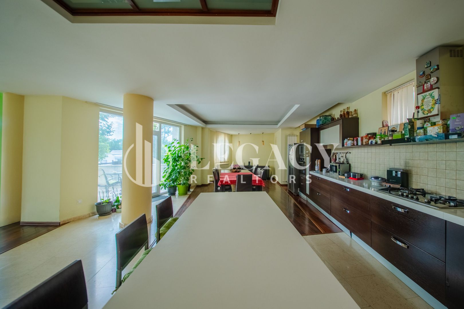 Vilă Exclusivistă în Copou – 680 mp Utili | Teren 1.414 mp - Poză 2