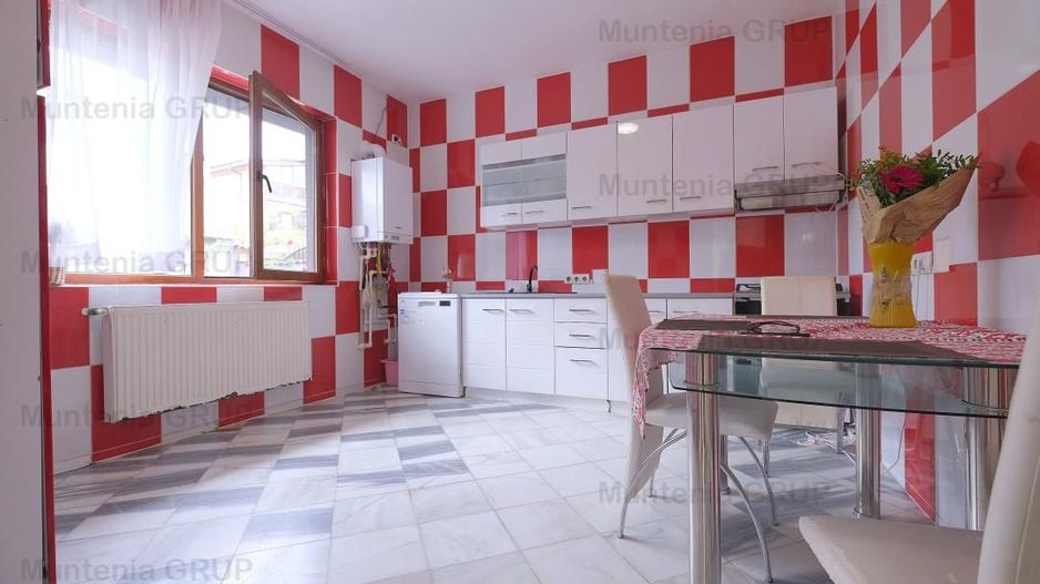 DOBROESTI - Str. Doinei, vila P+E+M, 6 camere, 3 bai cu fininsaje LUX - Poză 5