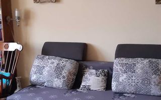 Apartament spațios, 3 camere, zonă semicentrală, 73 mp + curte - Poză 1