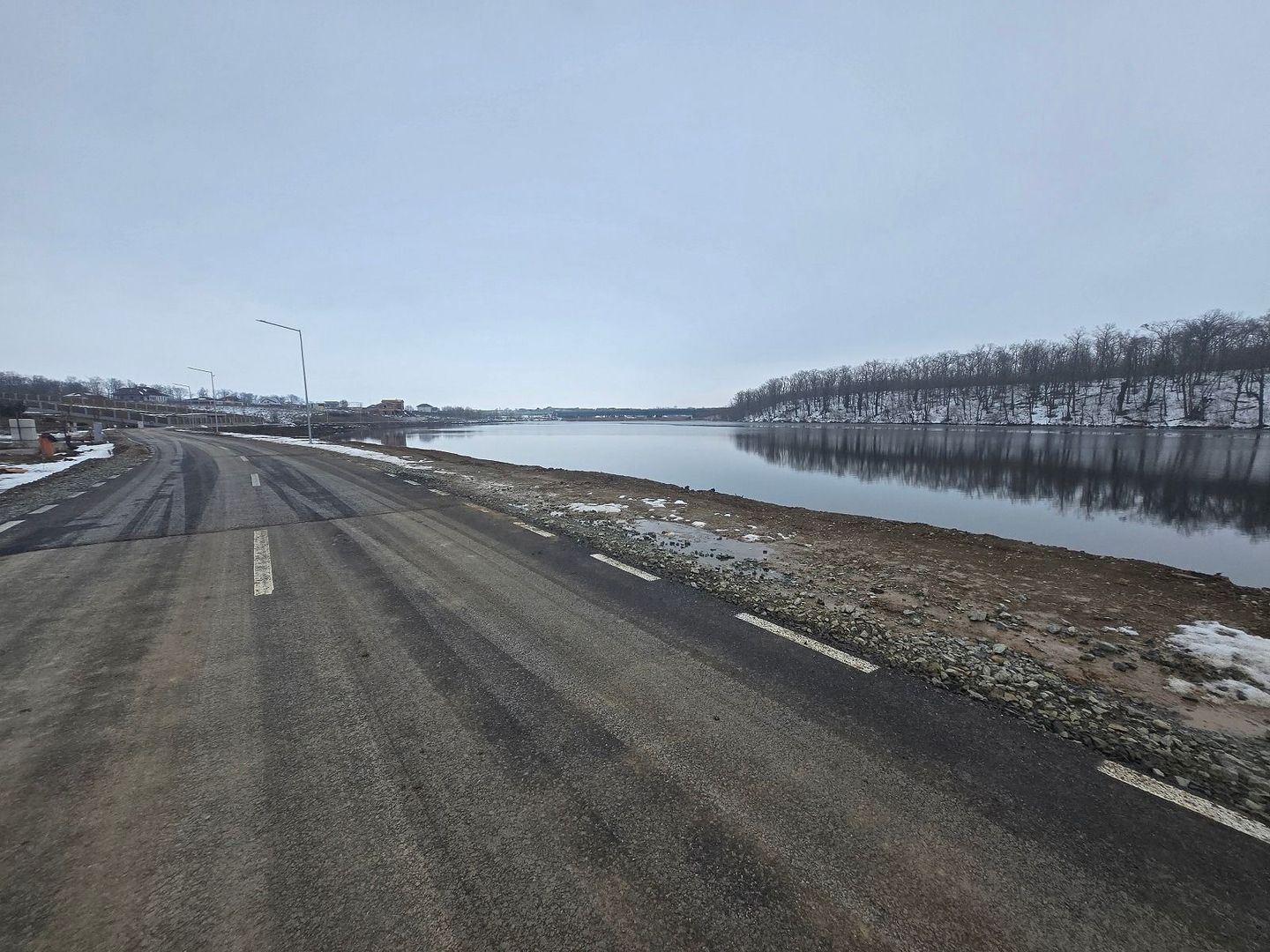 BRANESTI | Soarelui | Vedere lac | Toate utilitatile | 10 min Pallady - Poză 3