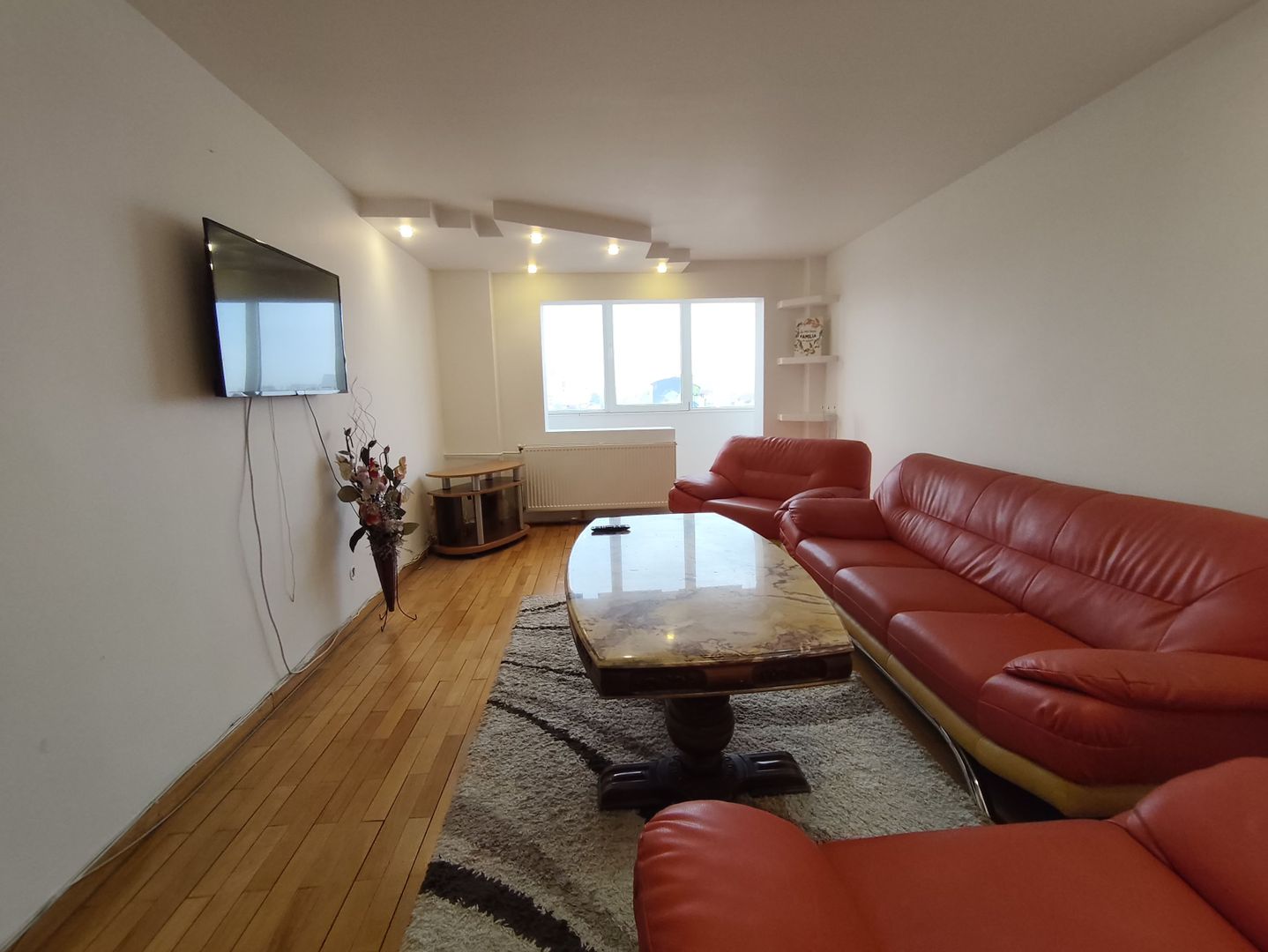 APARTAMENT 3 CAMERE SIMION BARNUTIU - Poză 2