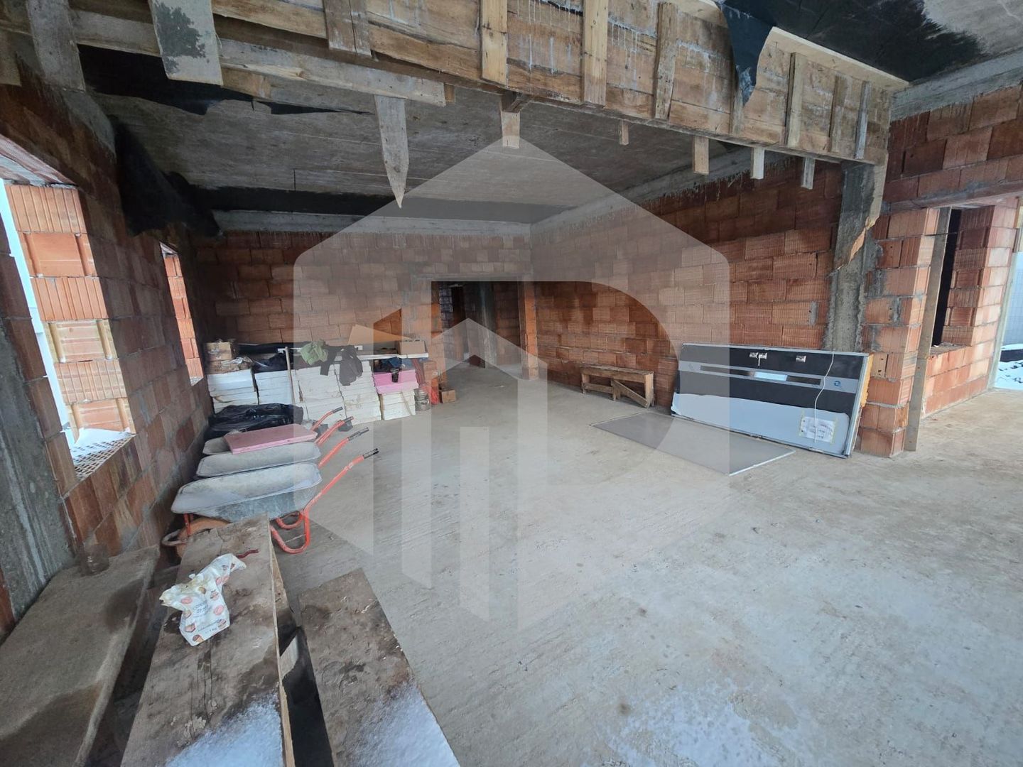 Casa 4 camere pe un singur nivel Tineretului Selimbar - Poză 3