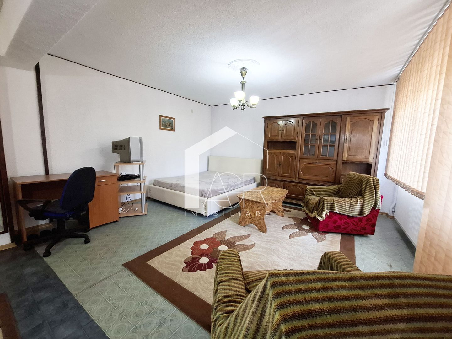 Garsoniera de vanzare, zona Lupeni - Poză 1