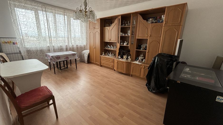 Apartament 3 camere decomandat 73 M² - Poză 1