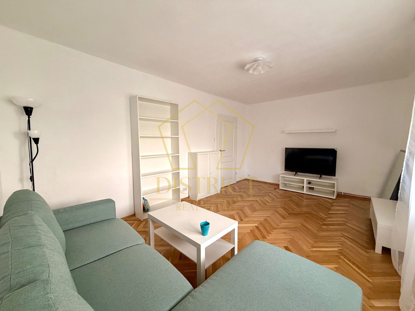 Apartament decomandat cu 2 camere | Aradului | Prima închiriere - Poză 1