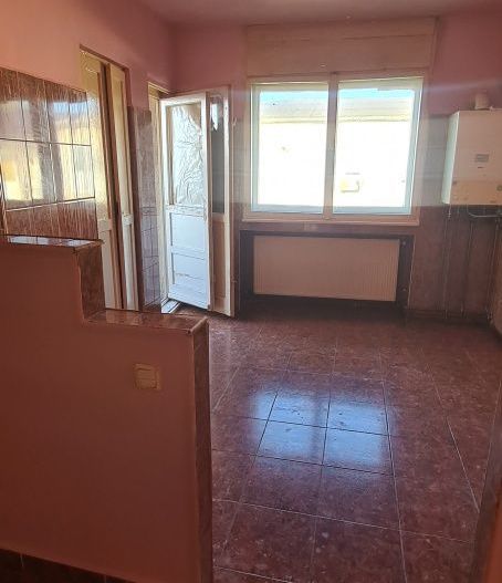 BRASADAS vinde ap 3 cam etaj 4/4 Micro 16. - Poză 1