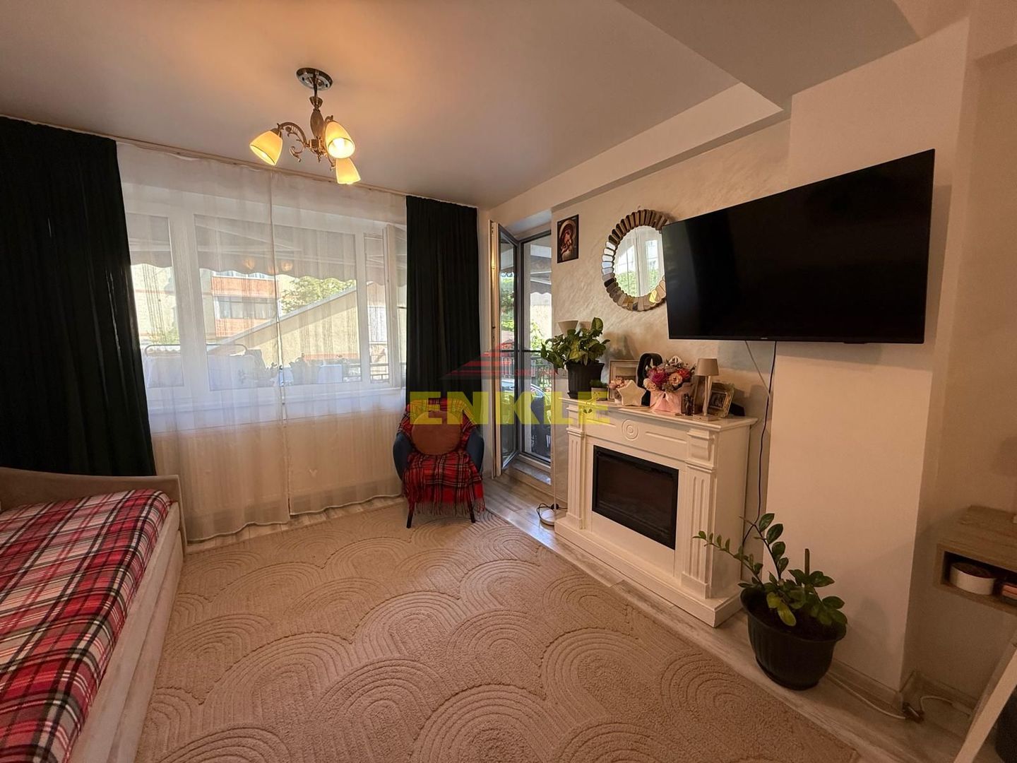 De vânzare apartament cu 2 camere+loc de parcare, BLOC NOU - Poză 2