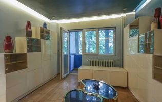 VANZARE APARTAMENT 2 CAMERE BLOC 1982 DRISTOR 55MP DECOMANDAT