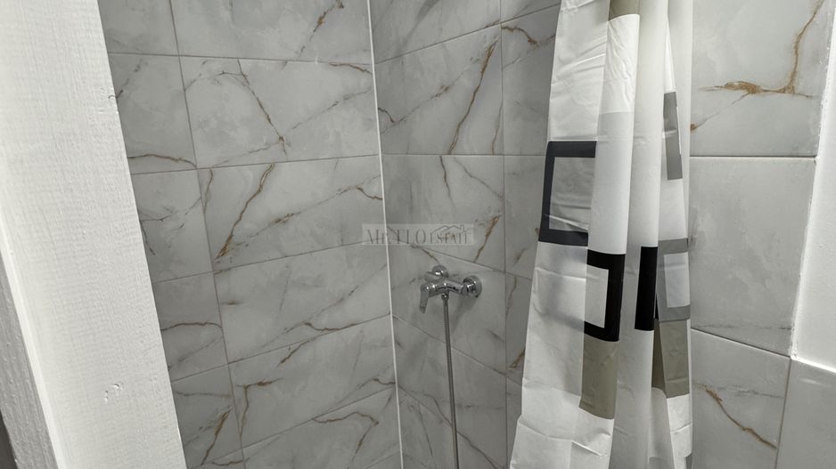 Vând clădire de apartamente + spațiu comercial - Comision 0% - Poză 9