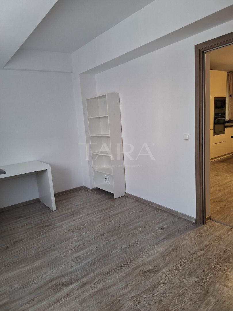 Apartament cu 4 Camere, Europa,  Parcare Subterană. - Poză 9