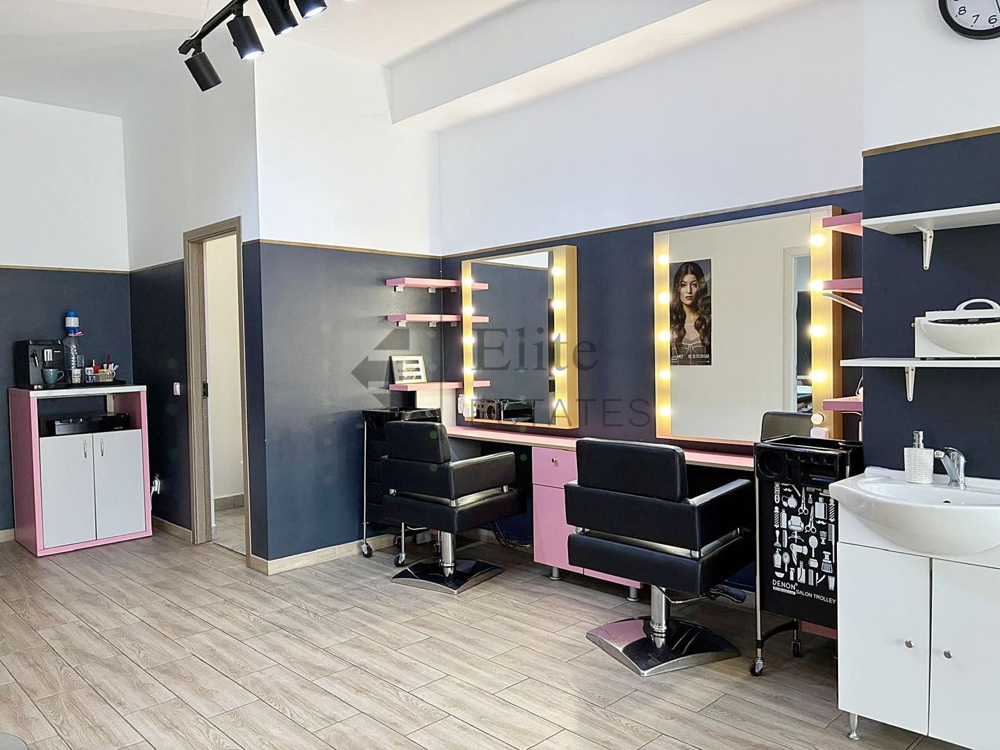 Salon de inchiriat la cheie | 9 posturi de lucru | Iosia - Poză 6