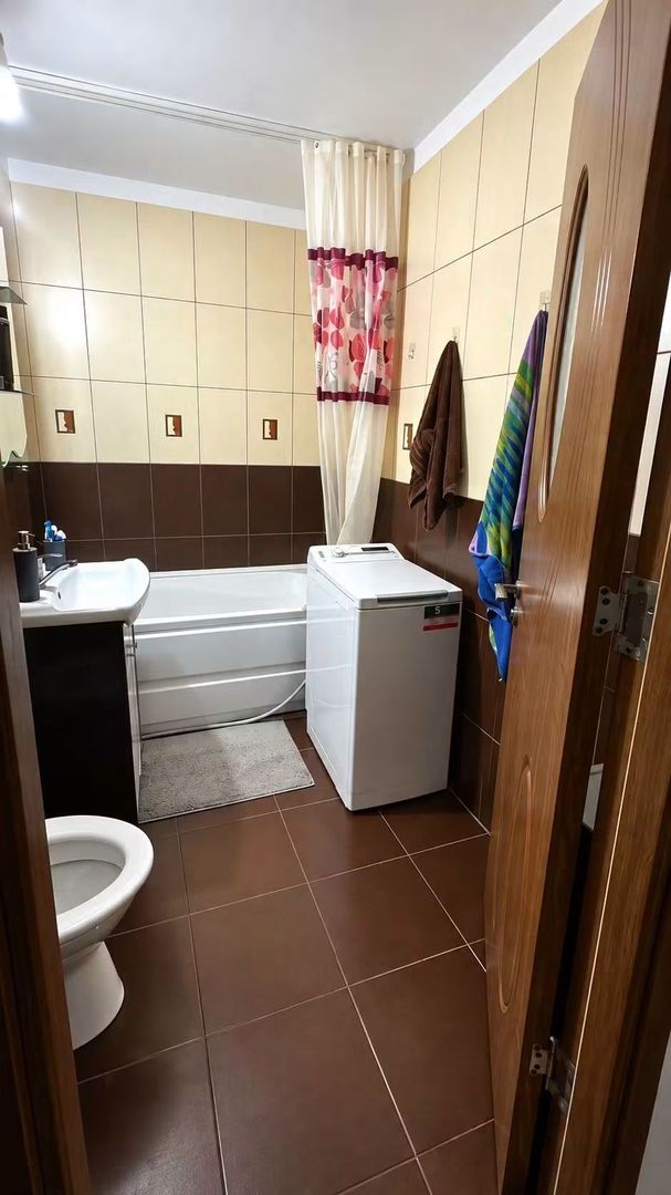 2 camere decomandat Nufarul - Poză 3