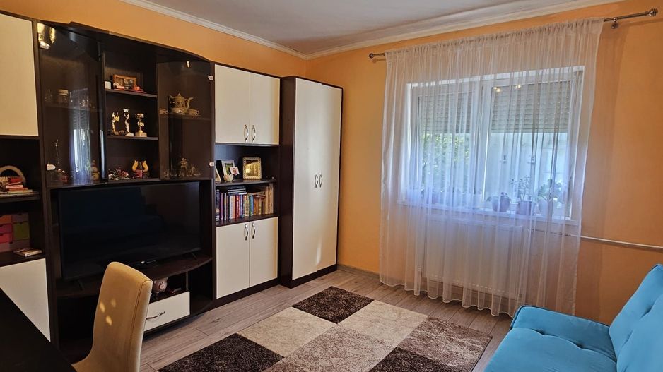 Apartament PB 2 cam Rogerius Oradea - Poză 2