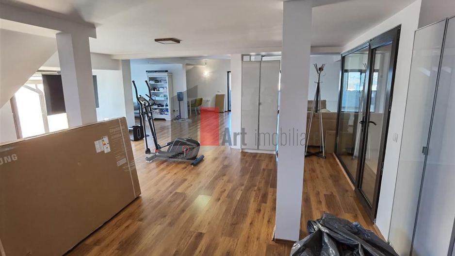 VIla 11 Camere Cernica - Poză 8