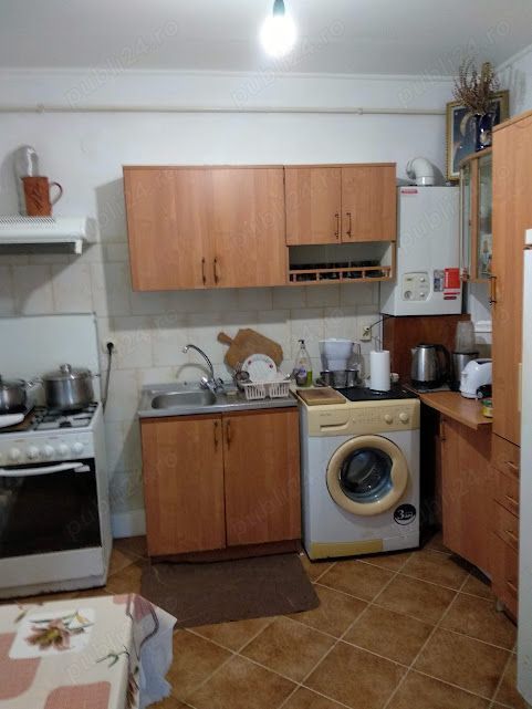 Casa, 3 dormitoare si living, de vînzare în Copou, an constr.2004 - Poză 5