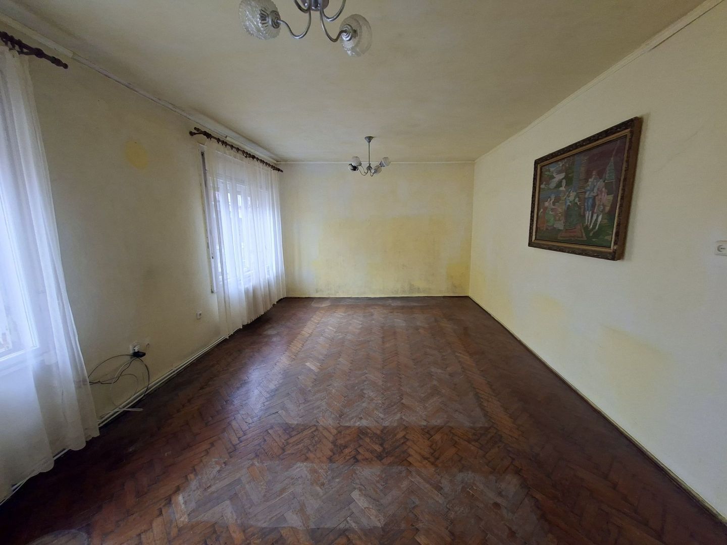BRASADAS vinde apartament cu 3 camere la etaj in casă - Poză 3