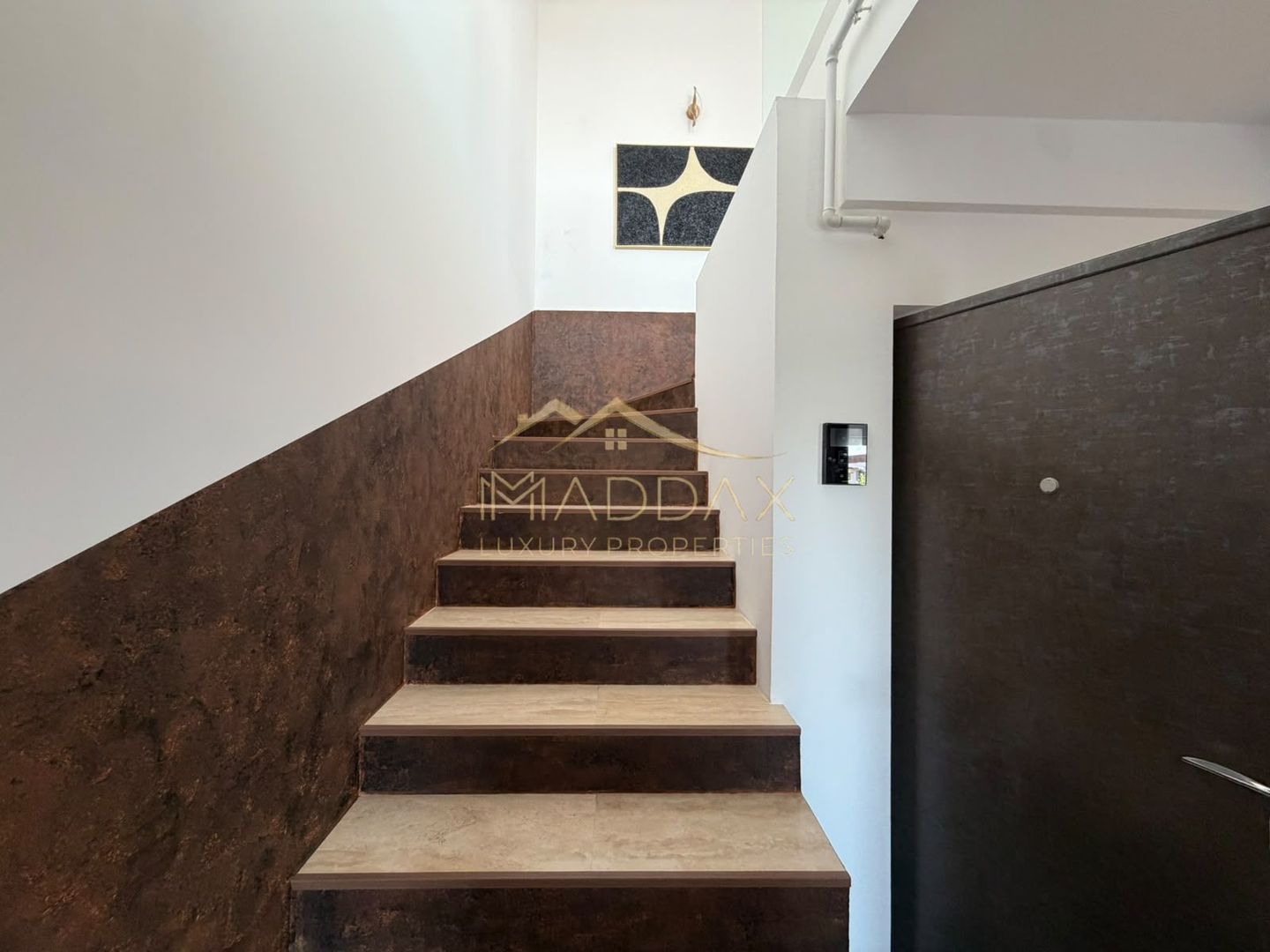 Duplex cu 4 Camere *211mp* Mobilat Complet/ 1 parking / Erou Iancu Nicolae - Poză 19