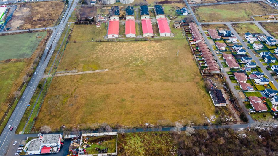 Teren intravilan la șoseaua principală Grădiște - Poză 9