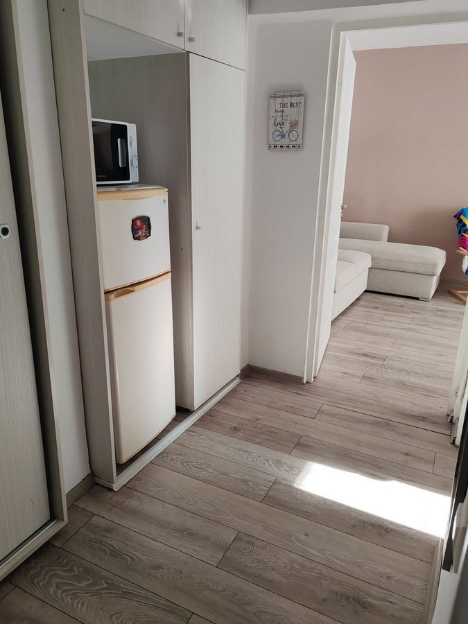 Garsonieră decomandată Titan-Sălăjan, balcon, etaj 2, aproape metrou - Poză 4