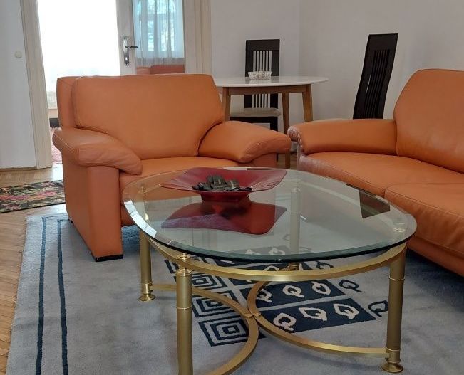 Apartament ultracentral de închiriat - Poză 1